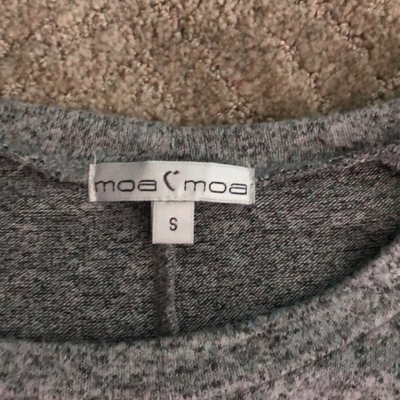 Gray Long Sleeve T - Picture 3 of 4